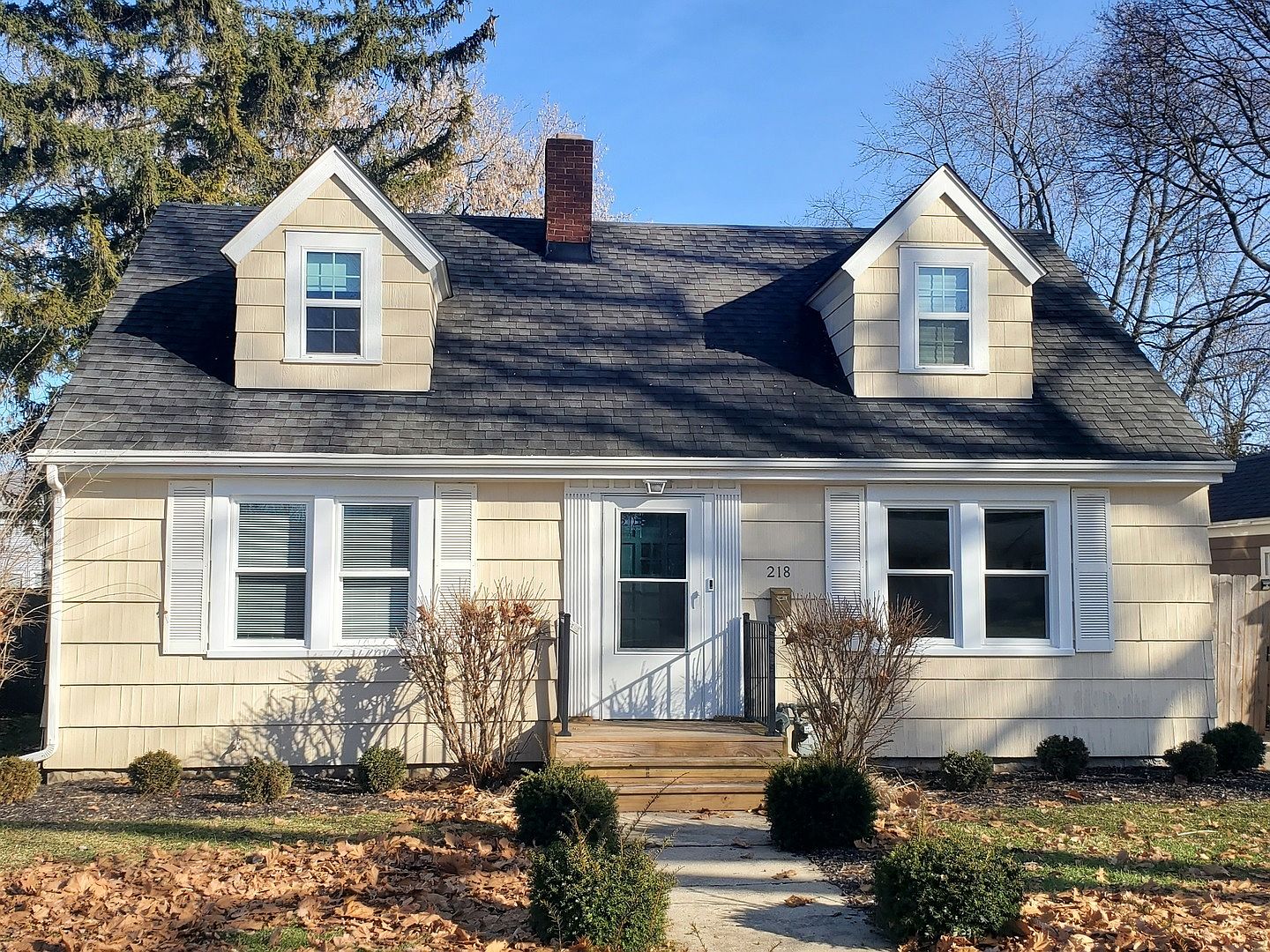 218 S Randall Rd, Aurora, IL 60506 Zillow