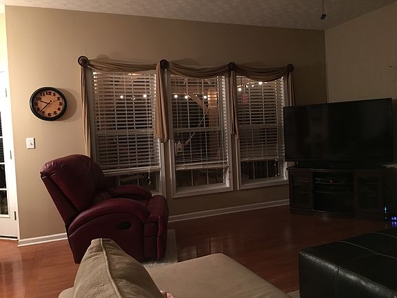 3rd image of 1883 Brittlebank Ln