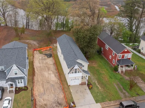 158 Riverview Ave, Smithfield, VA 23430