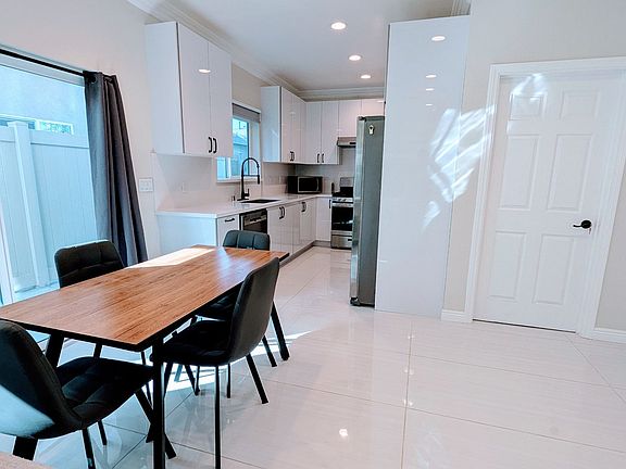 5th image of 342 Pasadena Ave #A
