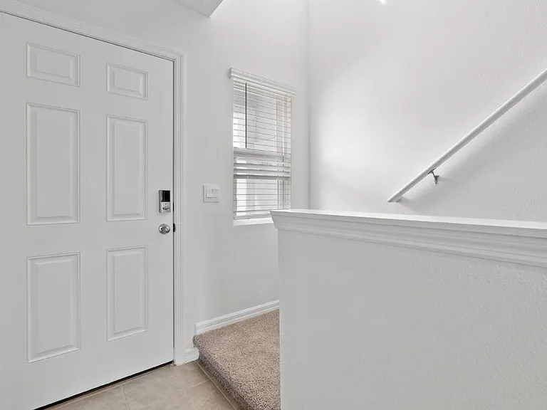 8235 SW 67th Ave — Photo 6