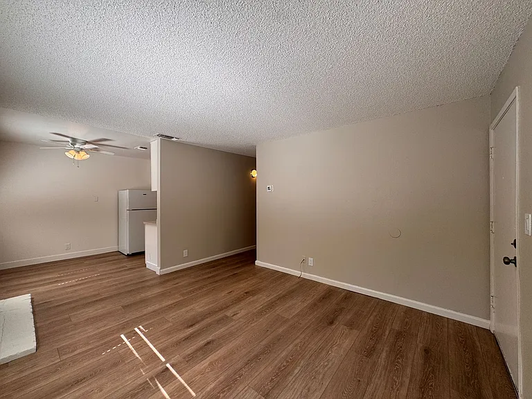 1324 G Street — Photo 4