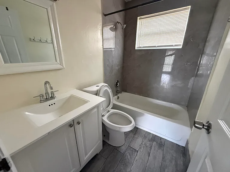 4109 SW 24th St — Photo 14