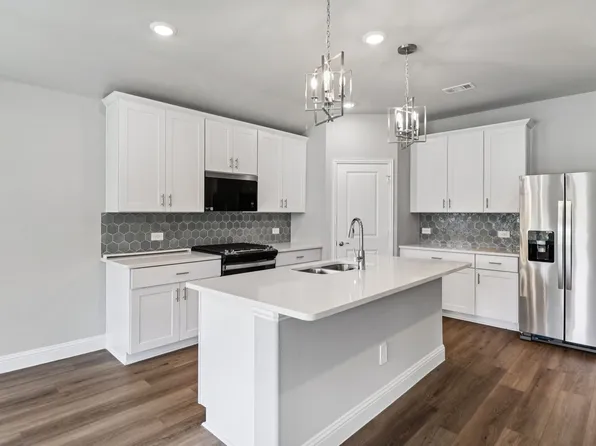 2134 Mustang Way, Seagoville, TX 75159