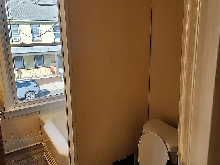 538 N 10th St #2 — Photo 9