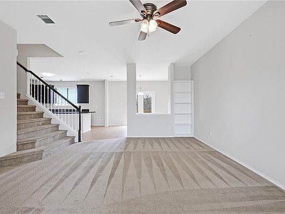 3rd image of 4000 Polar Brook Dr