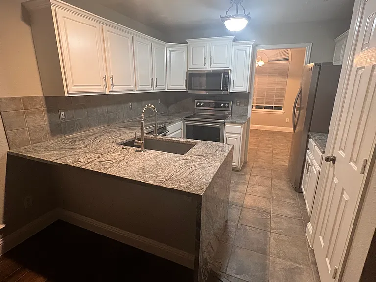 313 Timbercreek Ct — Photo 4