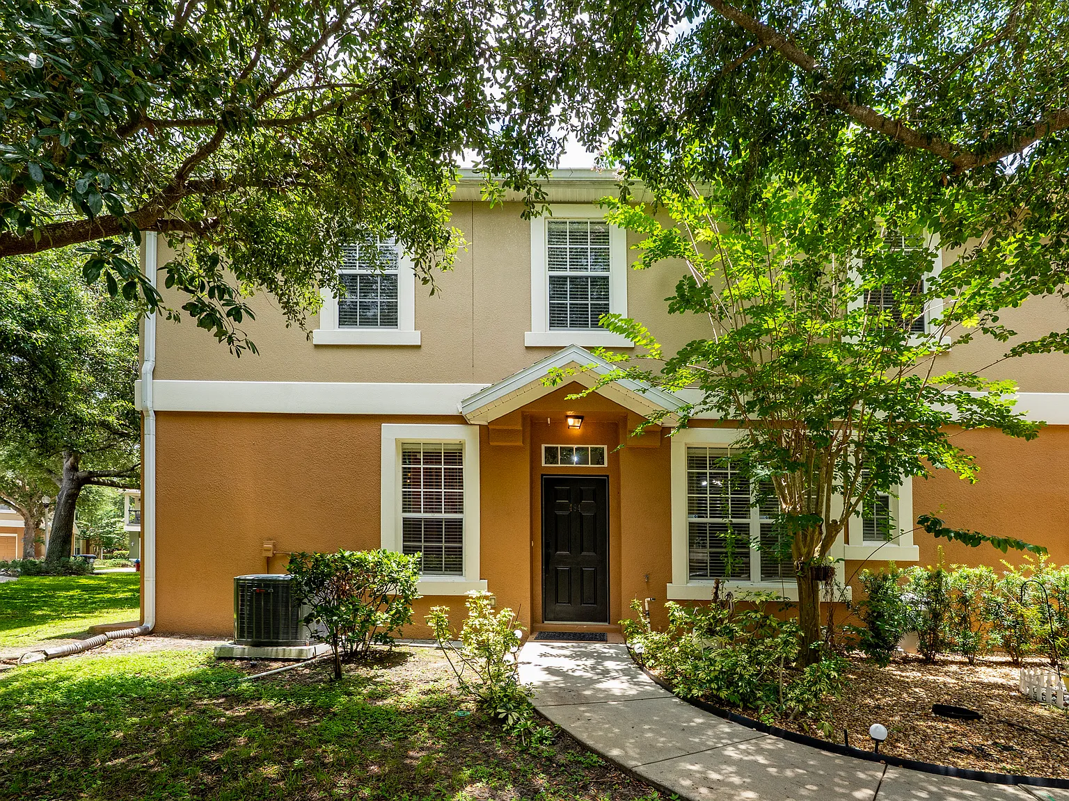 3 bed, 1740 sqft, $2,500 — Photo 1