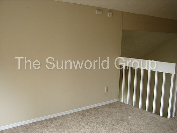 5th image of 904 SE Olympia Dr