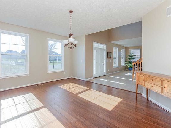 4th image of 5349 Aspen Valley Dr