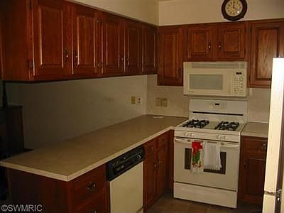 5th image of 5860 Leisure South Dr SE