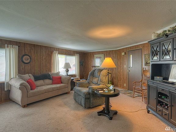 4th image of 3700 14th Ave SE Unit 105