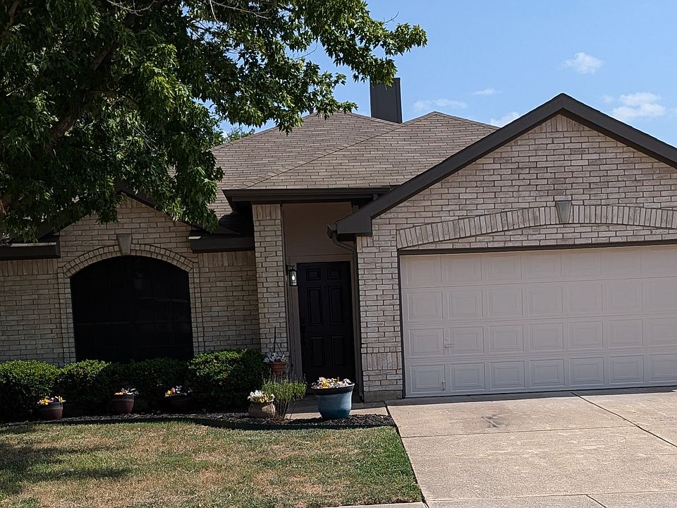1st image of 625 Silverbrook Dr