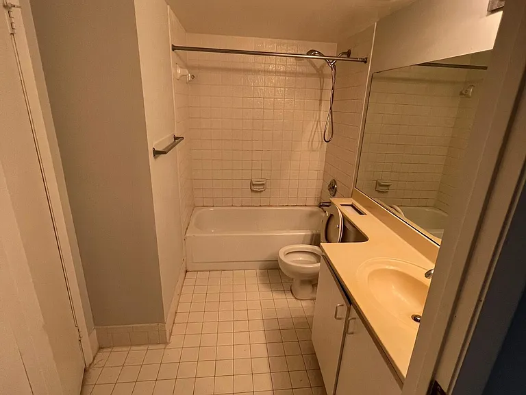 9901 Westview Dr #314 — Photo 6
