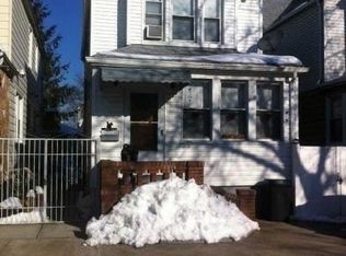 6215 80th Rd, Glendale, NY 11385