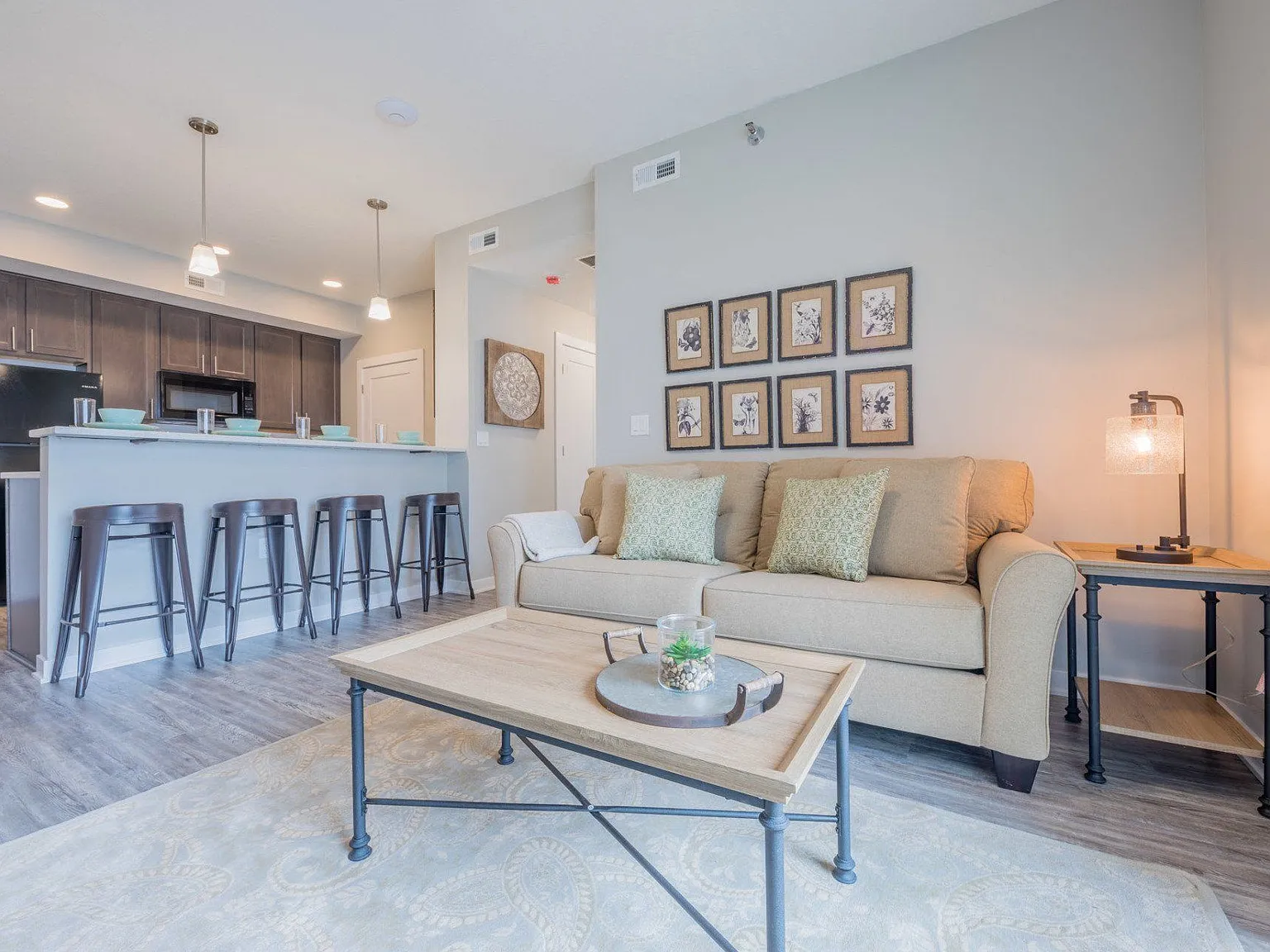 White Oak Apartments — Photo 1