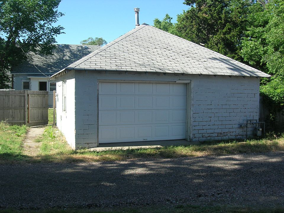 2nd image of 602 Anela Pl