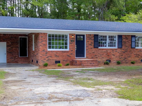 737 Queens Ave, Dunn, NC 28334