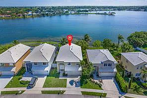 4 bed, 2.5 bath, $3,900 — Photo 4