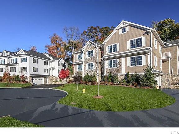 4th image of 12 Manor Ln