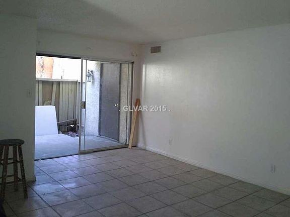 3rd image of 1405 Vegas Valley Dr #303