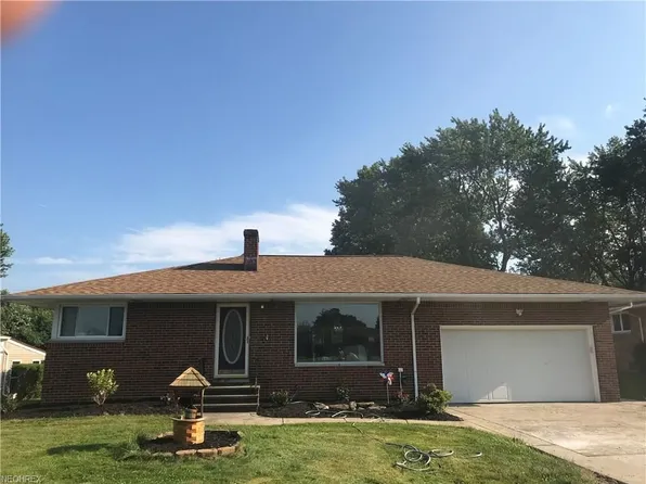 1150 Cherry Ln, Seven Hills, OH 44131
