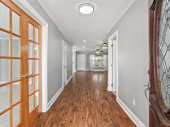 3rd image of 5025 Saint Bernard Ave