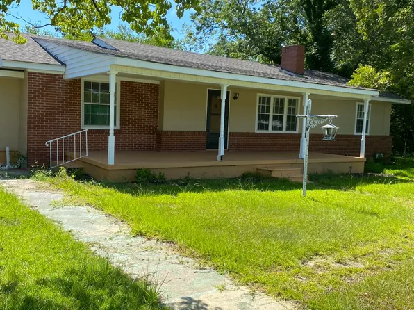 1102 N 3rd St, Cordele, GA 31015