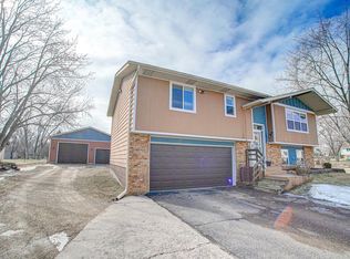 851 Washington St, Prescott, WI 54021