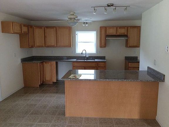 4th image of 500 N Perry St