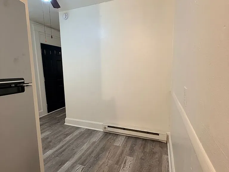 142 S Prince St — Photo 13