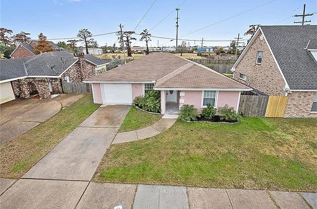 1st image of 3836 Lyndell Dr
