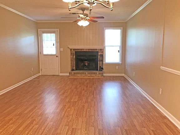 5th image of 3688 Donovan Dr APT B
