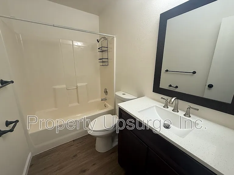 71 Mono Ave #11 — Photo 9