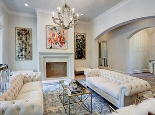 12 Valley Forge Dr, Houston, TX 77024