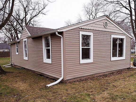 2nd image of 57581 Frances Ave