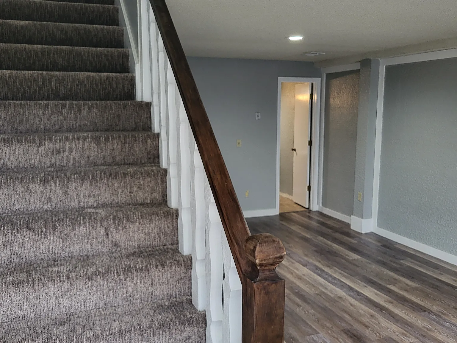 2 bed, 1.5 bath, 900 sqft, $1,650 — Photo 2