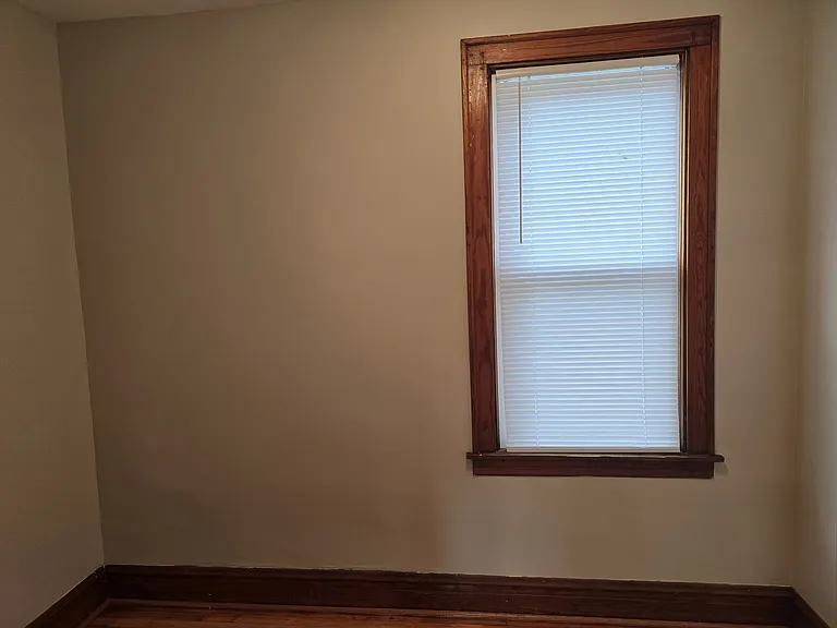 4852 S Wood St #2R — Photo 6