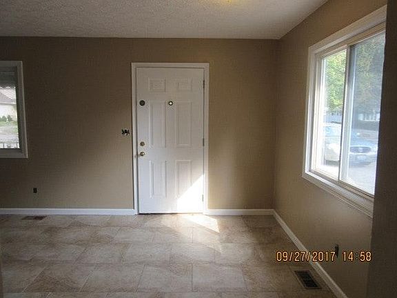 eat in area/dinette