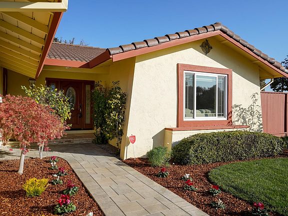 4th image of 961 Sara Ave