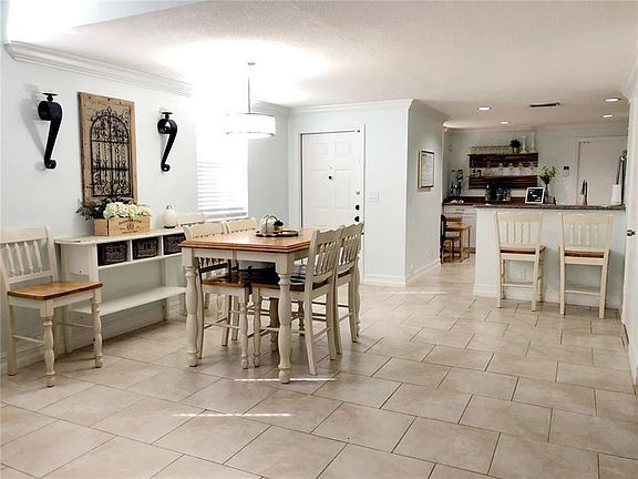 5th image of 1372 Veracruz Ln