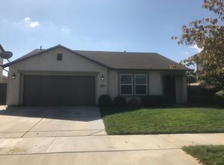 4413 W Elkhorn Ave, Visalia, CA 93277