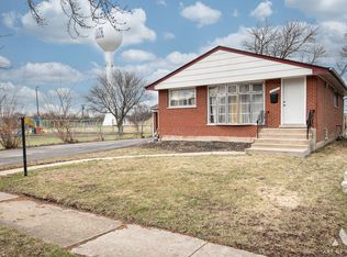 16956 Sunset Ridge Dr, Country Club Hills, IL 60478