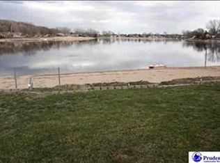 17115 Paradise Rd, Bellevue, NE 68123