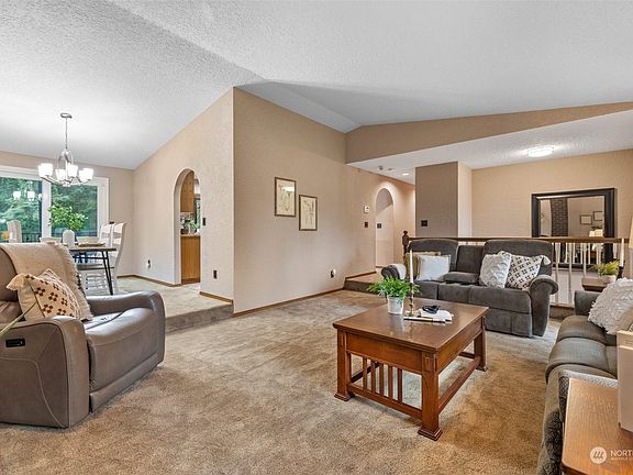 4th image of 21102 76th Drive SE
