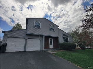 8152 Scotia Ln, Liverpool, NY 13090