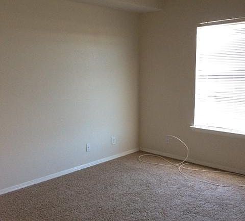 5th image of 465 Valle Blanco Dr