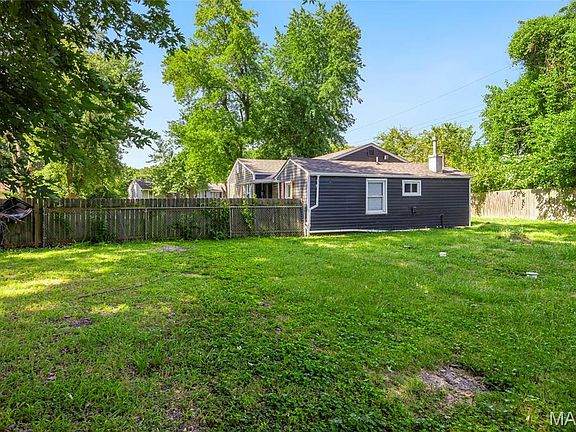 5th image of 1043 Farmview Dr