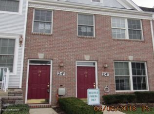 24 Inwood Dr #B, Manalapan, NJ 07726