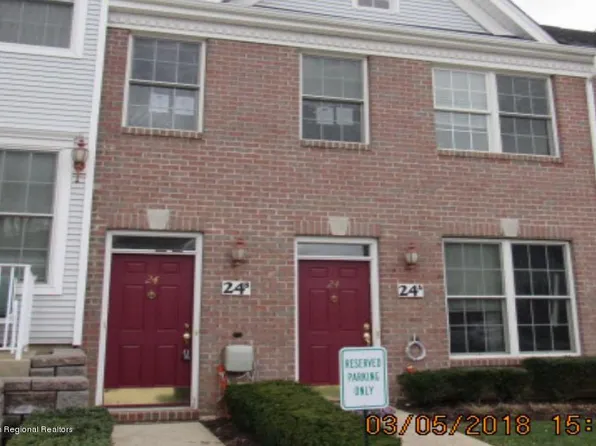 24 Inwood Dr #B, Manalapan, NJ 07726
